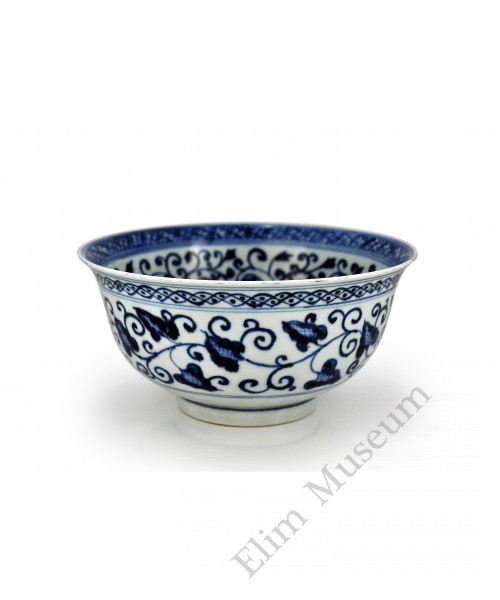 1469 A Ming B&W lotus bundle big bowl